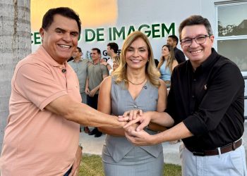 Ao lado da prefeita Delúsia, Wilson Santiago anuncia mais de R$ 1,8 milhão para a Saúde de Queimadas