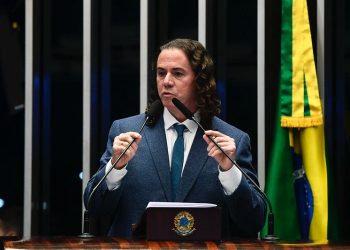 Veneziano enaltece investimentos do governo Lula em saúde, educação e casas do ‘Minha Casa, Minha Vida’ na Paraíba