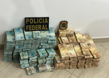 PF flagra servidor público com R$ 14 milhões em espécie e mira corrupção em município de São Paulo