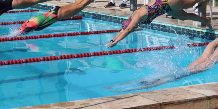 FOTOS- Torneio de Natação em comemoração ao aniversário de 61 anos do Clube dos Oficiais da PM e BM da Paraíba