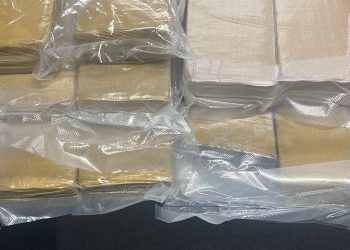 Jovem de 20 anos é presa no aeroporto Castro Pinto, na Grande João Pessoa, com 10 kg de maconha