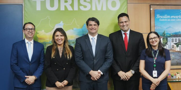 Léo Bezerra retoma trabalho em João Pessoa após agenda para liberação de recursos em Brasília