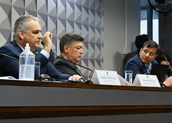 Em longo depoimento à CPI do INSS, advogado detalha suas investigações que ajudaram a revelar fraude contra aposentados
