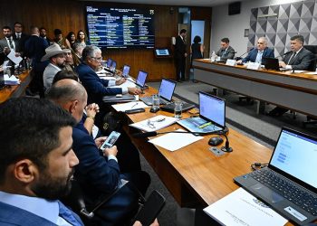CPI do INSS no Congresso pede ao STF prisão de 21 pessoas denunciadas por fraude contra aposentados