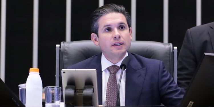 Câmara Federal aprova, por 311 votos a 163, urgência na votação do projeto de anistia