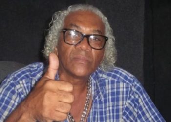 Familiares e amigos prestam homenagens a Jacy Mendonça, velório está sendo na Câmara de Santa Rita