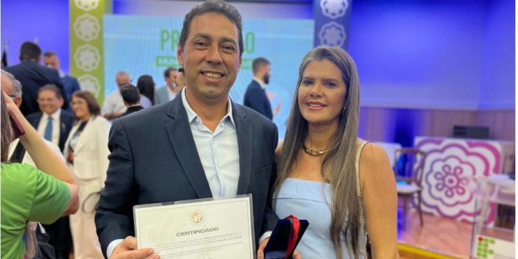 Gestão de Léo Bandeira em Lucena ganha “Comenda e Selo” da ALPB por estar entre os melhores índices de Desenvolvimento Sustentável