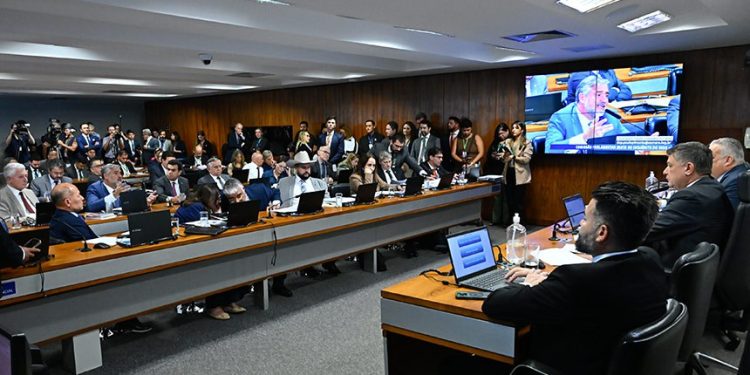 CPI da fraude aos aposentados do INSS ouve diretora de auditoria da CGU e votam 56 requerimentos nesta 5ª feira