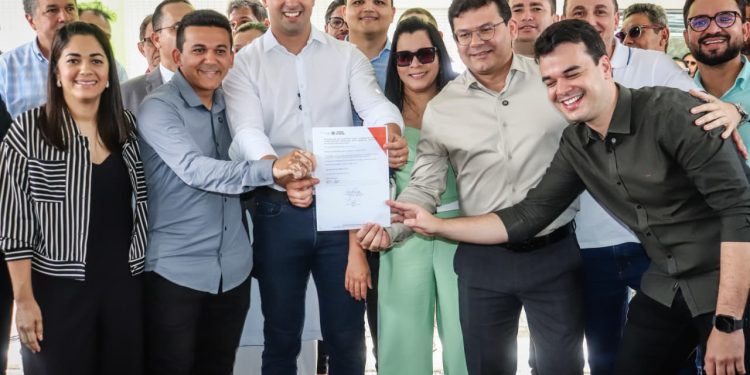 Santa Rita celebra convênio de R$ 3,6 milhões com o Governo do Estado para custeio do Hospital Infantil