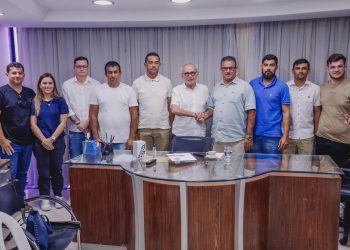 Pré-candidato a governador, Cícero Lucena recebe apoio de ex-prefeito de Tenório e vereadores de Juarez Távora