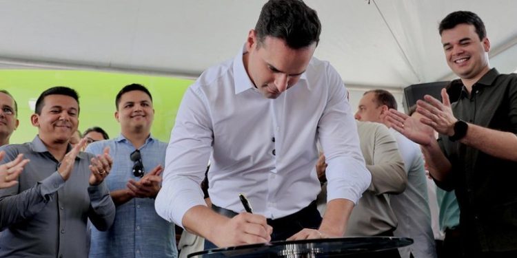 Lucas Ribeiro assina convênio para custeio de Hospital Infantil de Santa Rita fortalecendo rede de assistência à saúde