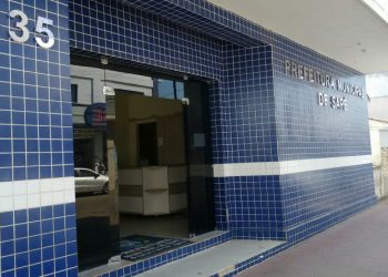 Parecer pela reprovação das contas de Sapé, imputação de débito e representação ao MP, na pauta do TCE