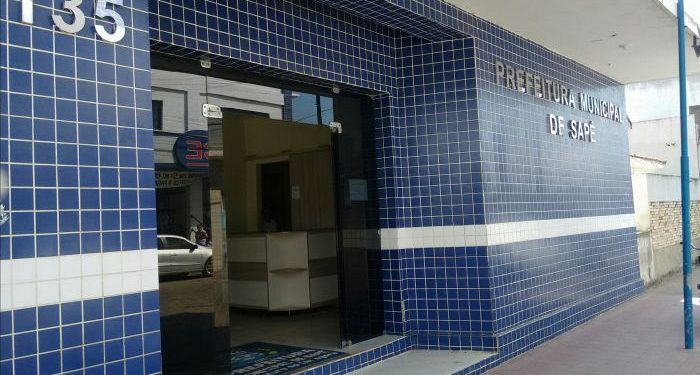 Parecer pela reprovação das contas de Sapé, imputação de débito e representação ao MP, na pauta do TCE