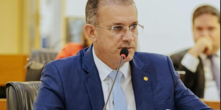 Deputado Sgt Neto apoia mobilização na UEPB :”Desvalorização do servidor é uma marca do governo João Azevedo”