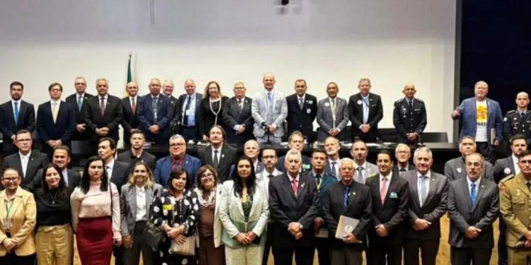 Cel Francisco participa de Mobilização em Brasília contra PEC 18 e impacto prejudicial às Polícias Militar e Civil