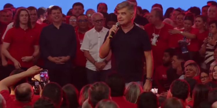 Wellington Roberto anuncia apoio à reeleição de Veneziano e voto em Cícero Lucena para governador em 2026