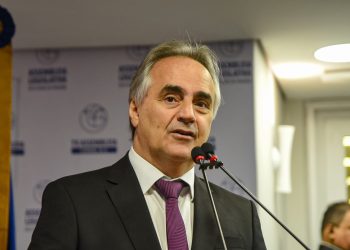 Governador João sanciona lei, de autoria de Luciano Cartaxo, que estabelece Proteção Ambiental do Vale dos Dinossauros