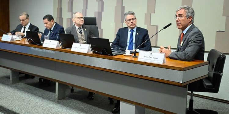 CPI: Facções criminosas atuam em todos os 26 estados do país e movimentam cerca de R$ 300 bilhões por ano