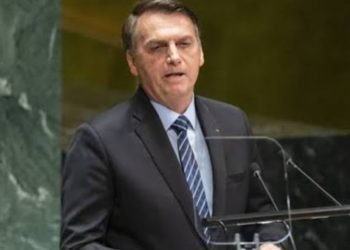 Ministro Moraes, do STF,  afirma risco de fuga e determina prisão preventiva do ex-presidente Jair Bolsonaro