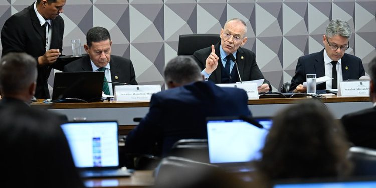 CPI ouve delegados da PF e começa a investigar expansão territorial, econômica e operacional das facções