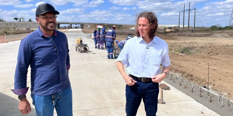 Veneziano anuncia para novembro a entrega do primeiro viaduto da duplicação da BR 230, em Campina Grande
