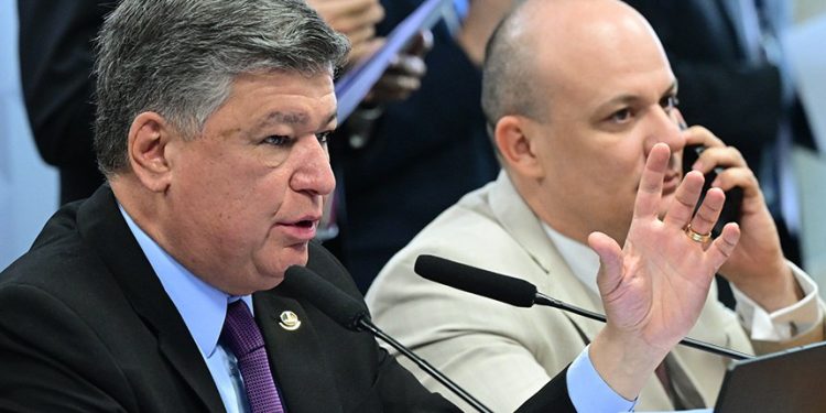 Após revelação de mesada de R$ 300 mil, bancada do Governo livra filho de Lula de convocação pela CPI do INSS