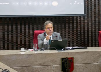 TCE rejeita contas por excesso de contratação temporárias e presidente da Corte faz alerta a prefeitos