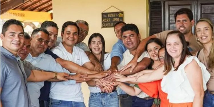 Prefeito de Serraria, Eneias Caboclo, anuncia apoio à pré-candidatura de Maria Porto a deputada estadual