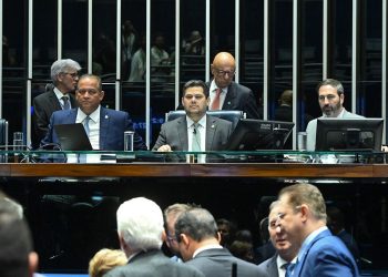Senado aprova, por 48 votos a 25, projeto que reduz penas de condenados por tentativa de golpe de estado
