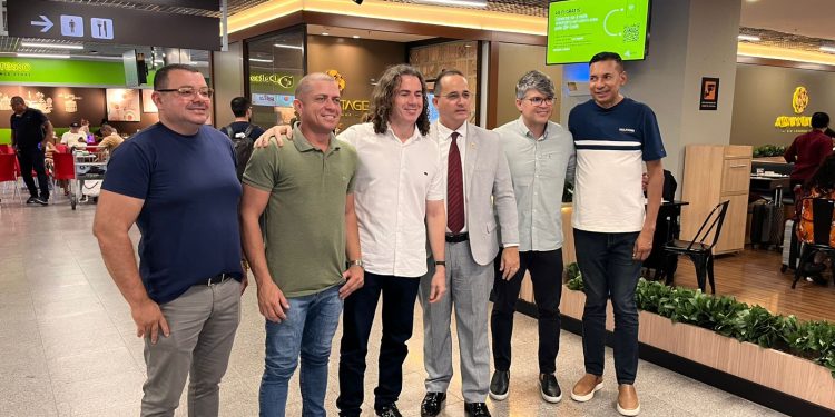 Presidente da Câmara e vereadores da situação e oposição em Santa Rita anunciam apoio a reeleição de Veneziano