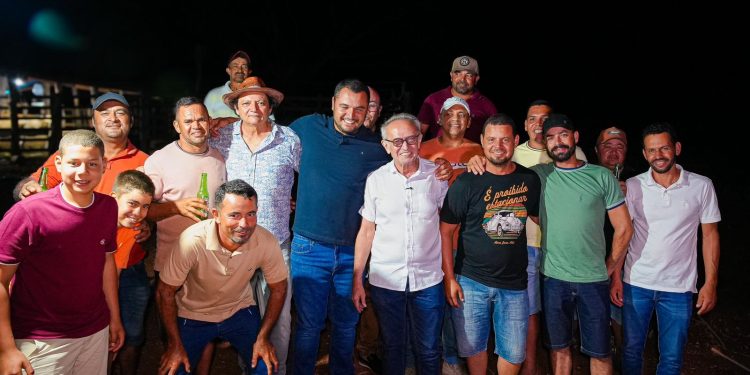 Pré-candidatura de Cícero Lucena ao Governo recebe apoio de lideranças políticas de Monteiro, Prata e Amparo