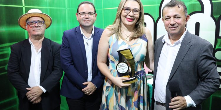 DESTAQUES DO ANO- Fabíola Rezende, a história antes e depois dela, da defesa da causa animal na Paraíba