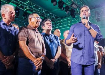 Na Festa de Santos Reis em Tacima, Lucas Ribeiro celebra conclusão da estrada entre a cidade e o distrito do Braga