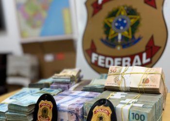 Polícia Federal prende suspeitos e apreende R$ 329 mil em investigação contra desvios de recursos públicos
