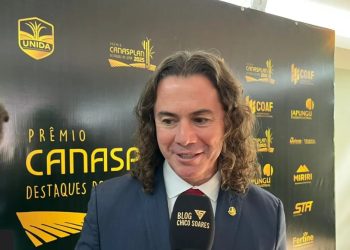 Após solicitação de Veneziano, Ministro paga R$ 29 milhões a pipeiros e garante abastecimento por carros-pipa