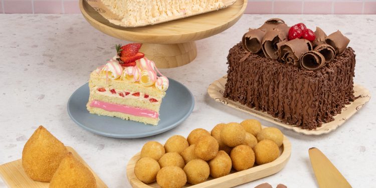 Sodiê Doces reúne bolos clássicos e salgados, maior franquia do país aposta em sabores Chifon e Sofia Rosa