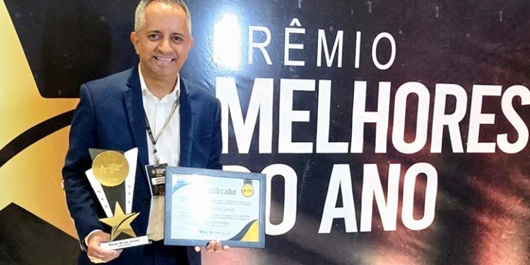 Presidente da Embaixada de Negócios Paulo Júnior recebe prêmio “Empreendedor do Ano de João Pessoa”