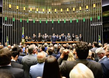 Com sessão solene, Congresso Nacional, que reúne senadores e deputados, abre ano legislativo nesta segunda-feira