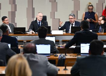 CPI do Crime Organizado aprova convocação de Vorcaro, irmãos de Dias Toffoli, e convites a dois ministros do STF