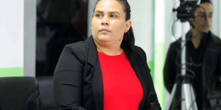 TJPB recebe denúncia e ex-prefeita de Bayeux vira ré em ação penal que apura irregularidades em licitação e pagamentos à empresa de lixo