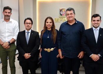 Gastos excessivos com festas juninas é tema de reunião entre representante de Prefeituras e membros do MPPB