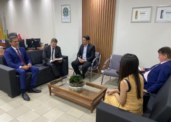 PT aciona o Tribunal Regional Eleitoral contra antecipação de campanha de Flávio Bolsonaro na Paraíba