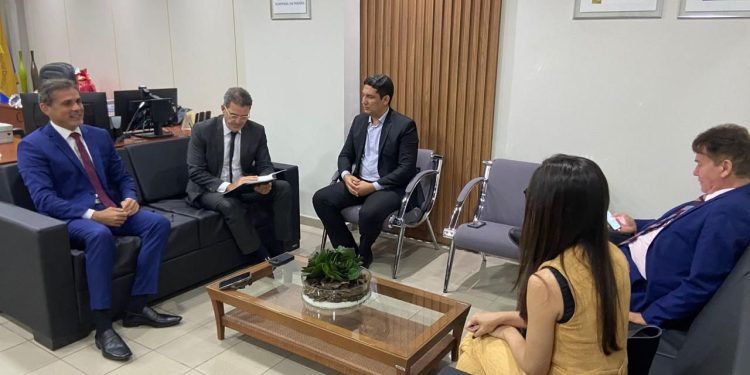 PT aciona o Tribunal Regional Eleitoral contra antecipação de campanha de Flávio Bolsonaro na Paraíba