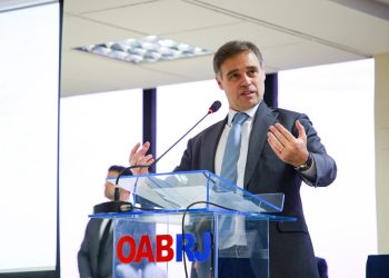 Ministro André, do STF na OAB/RJ: “O papel de um bom juiz não é ser estrela. É assumir a responsabilidade e julgar”