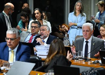 Base do Governo Lula derruba relatório final da CPMI do INSS, saiba como votaram os parlamentares