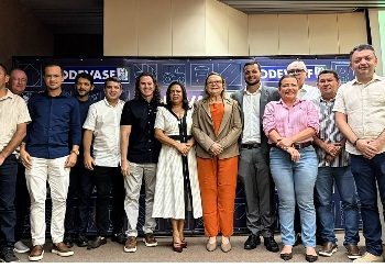 Veneziano garante R$ 25,5 milhões em pavimentação em 14 cidades e prestigia ordem de serviço na Codevasf para início das obras