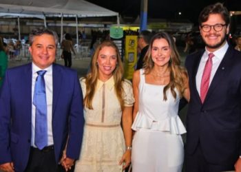 Sem precisar renunciar, Bruno mexe no xadrez, e Juliana se filia ao PL reforçando a tese de vice na chapa de Efraim Filho