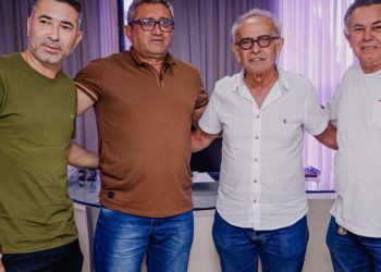 Cícero Lucena reforça apoios no Estado com adesão de grupos de situação de Pedra Branca e oposição de Umbuzeiro