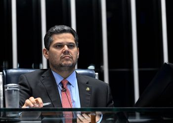 Após cobrança de senadores, presidente do Senado deve anunciar sessão para apreciar projeto de redução das penas do caso 8/1