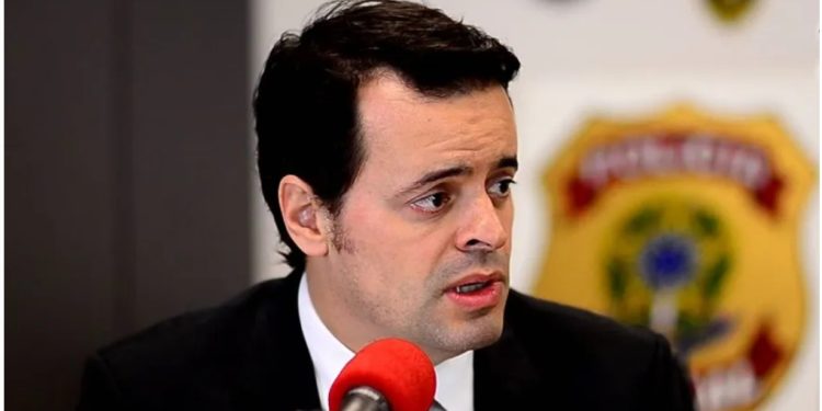 Delegado da PF expulso dos EUA no caso Ramagem foi superintendente na Paraíba e investigado em morte de motociclista